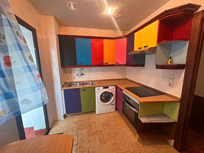 Casas en venta y pisos alquiler - 1