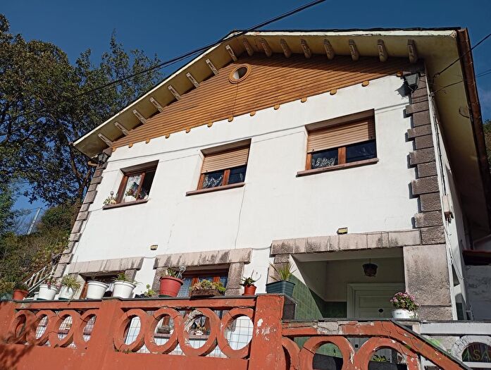 Casas en venta y pisos alquiler - 2
