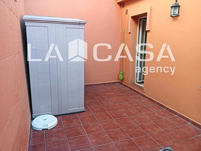 Casas en venta y pisos alquiler - 1