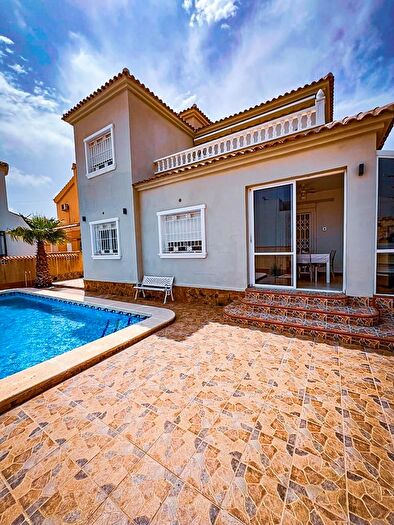 Casas en venta y pisos alquiler - 3