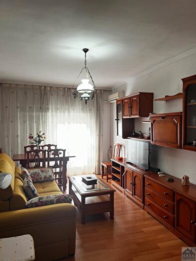 Casas en venta y pisos alquiler - 1