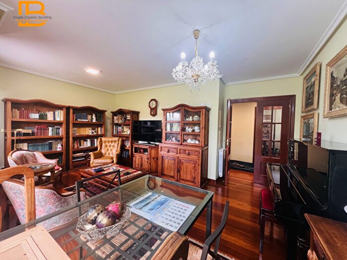 Casas en venta y pisos alquiler - 3