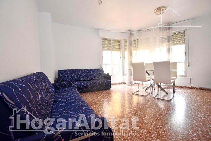 Casas en venta y pisos alquiler - 3