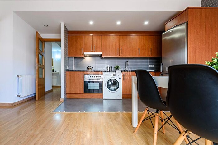 Casas en venta y pisos alquiler - 2
