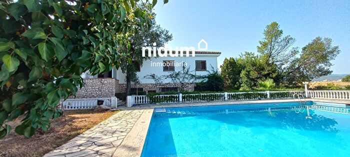 Casas en venta y pisos alquiler - 1