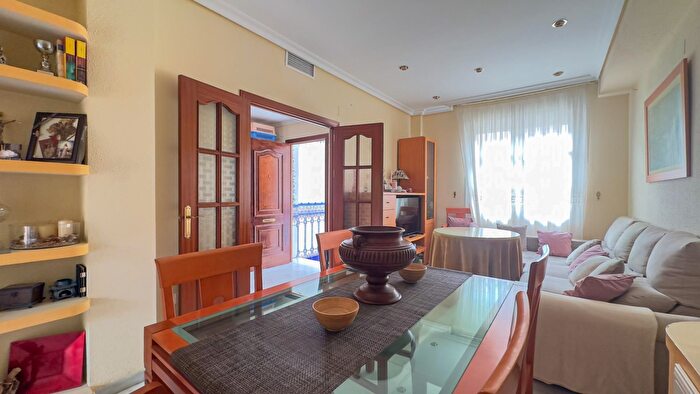 Casas en venta y pisos alquiler - 3