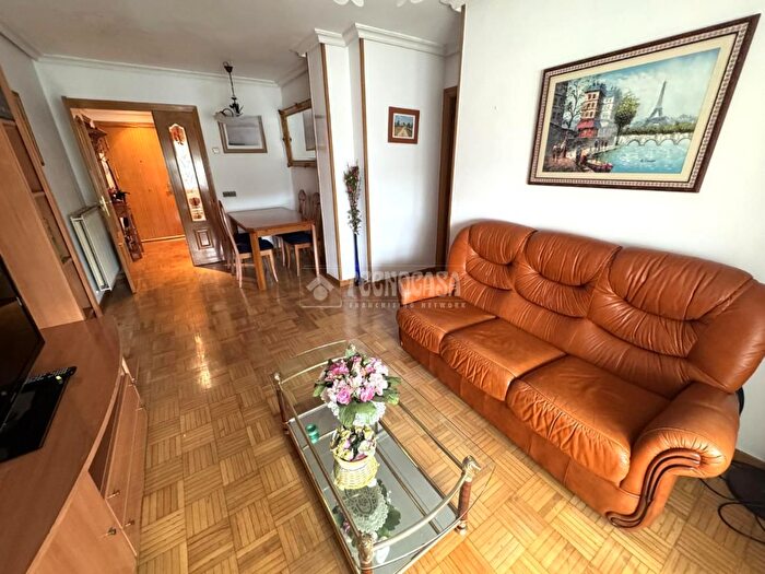 Casas en venta y pisos alquiler - 2