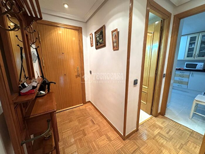 Casas en venta y pisos alquiler - 1