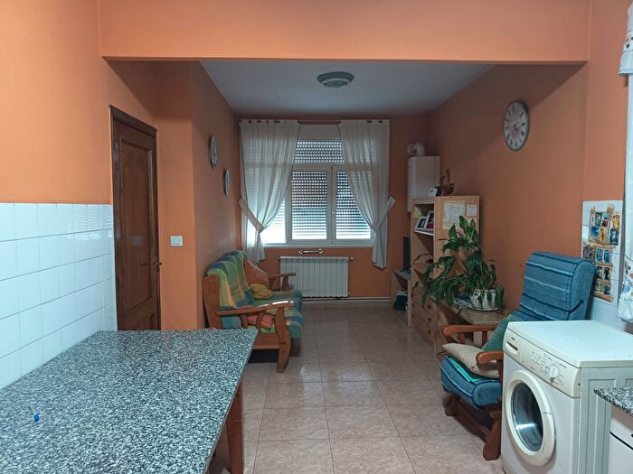 Casas en venta y pisos alquiler - 2