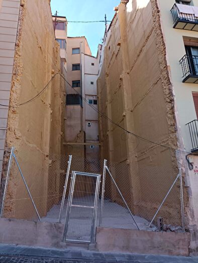 Casas en venta y pisos alquiler - 2
