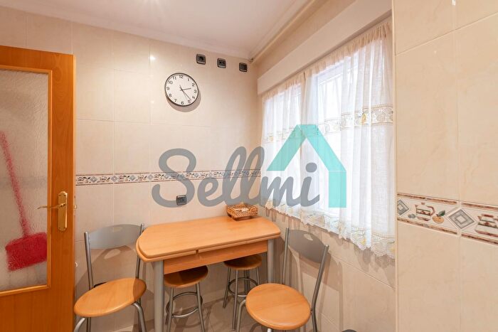 Casas en venta y pisos alquiler - 3
