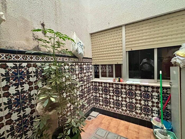 Casas en venta y pisos alquiler - 3