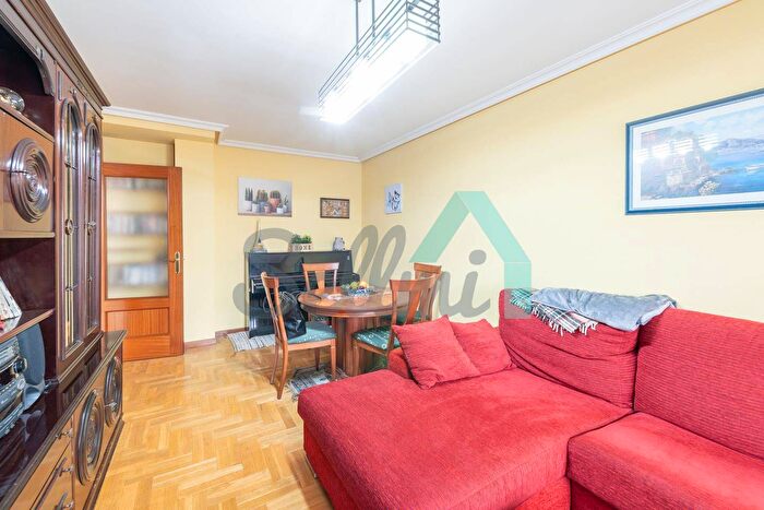 Casas en venta y pisos alquiler - 3