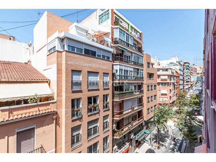 Casas en venta y pisos alquiler - 2