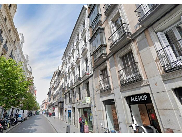 Casas en venta y pisos alquiler - 1