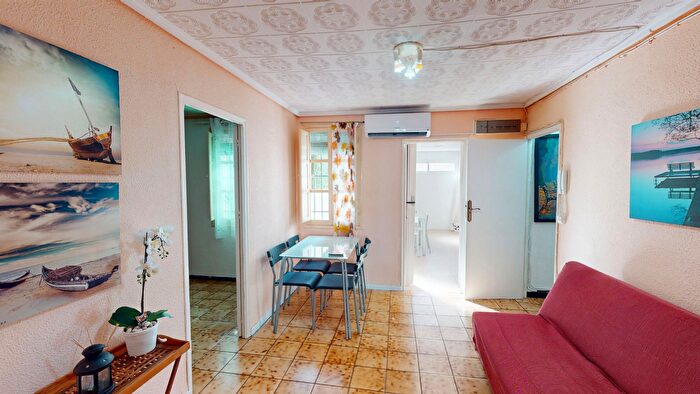 Casas en venta y pisos alquiler - 2