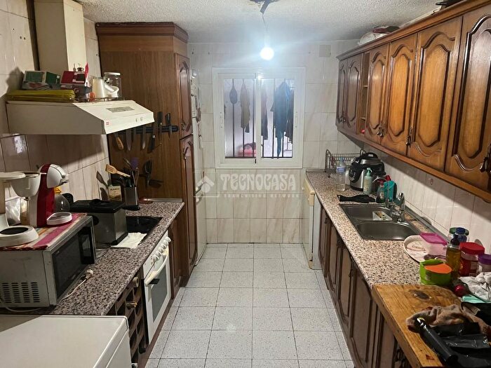 Casas en venta y pisos alquiler - 2
