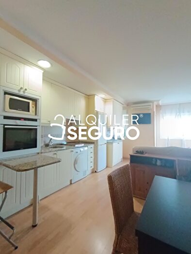 Casas en venta y pisos alquiler - 1