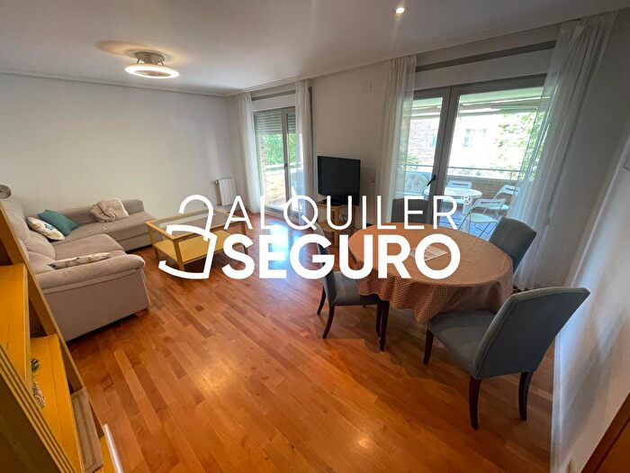 Casas en venta y pisos alquiler - 2