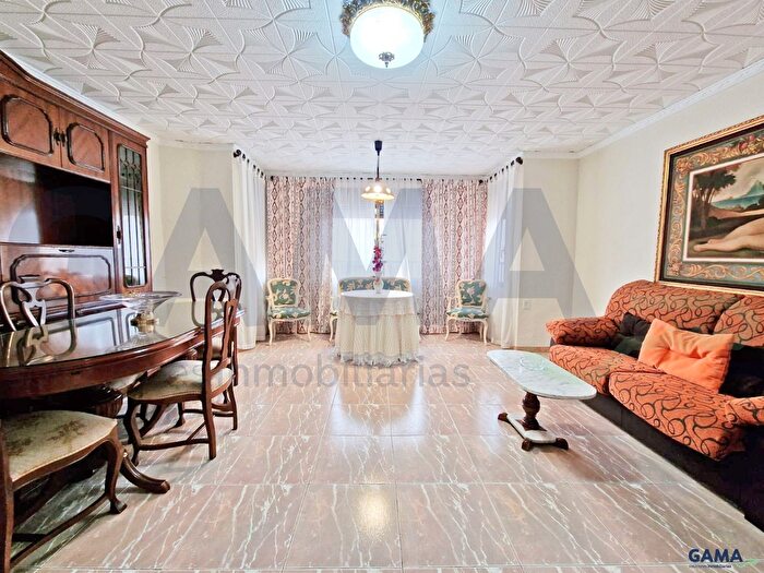 Casas en venta y pisos alquiler - 1
