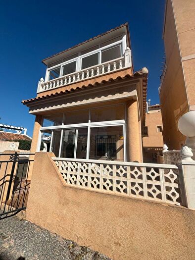 Casas en venta y pisos alquiler - 1