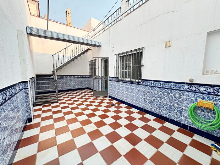 Casas en venta y pisos alquiler - 1