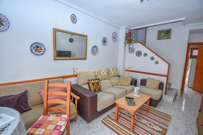 Casas en venta y pisos alquiler - 2