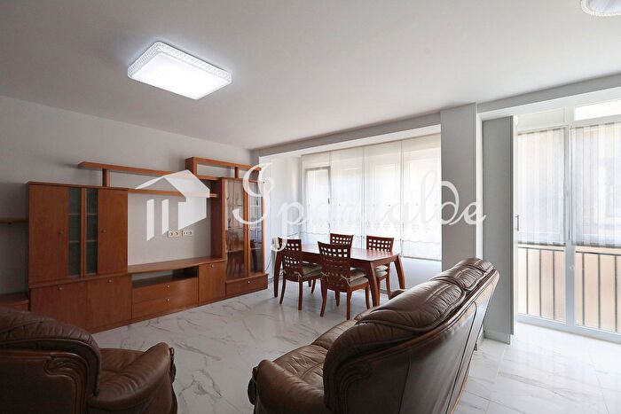 Casas en venta y pisos alquiler - 1