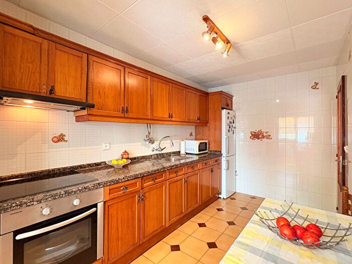 Casas en venta y pisos alquiler - 2