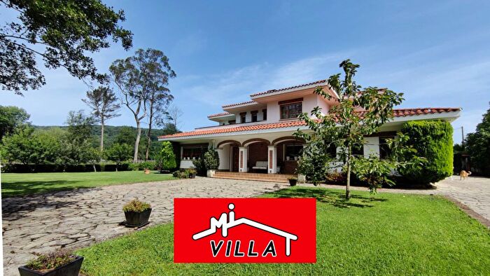 Casa en venta en Liendo, Cantabria de 5 habitaciones
