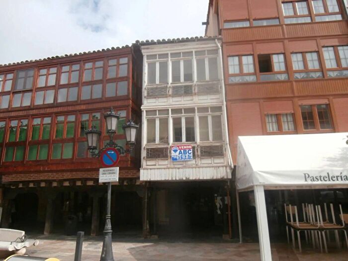 Casas en venta y pisos alquiler - 1