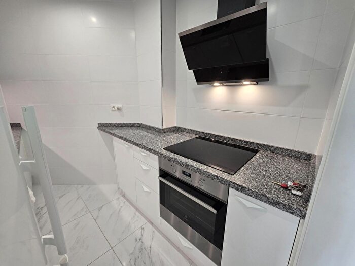 Casas en venta y pisos alquiler - 2