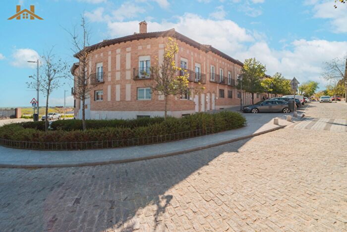 Casas en venta y pisos alquiler - 1