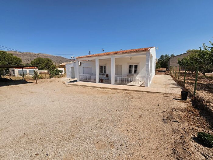 Casa en venta en Jumilla, Murcia de 3 habitaciones