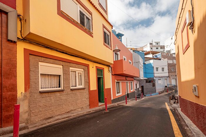 Casas en venta y pisos alquiler - 3