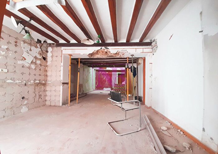Casas en venta y pisos alquiler - 2