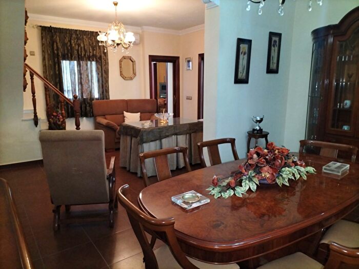 Casas en venta y pisos alquiler - 2