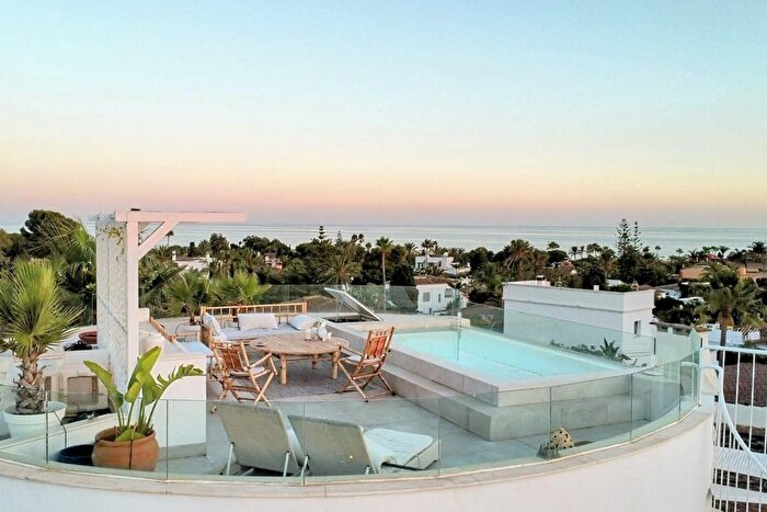 Casa en venta en Elviria Cabopino, Marbesa de 3 habitaciones