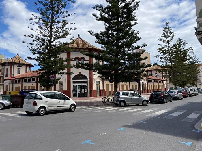 Casas en venta y pisos alquiler - 1