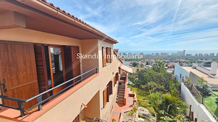 Casas en venta y pisos alquiler - 3