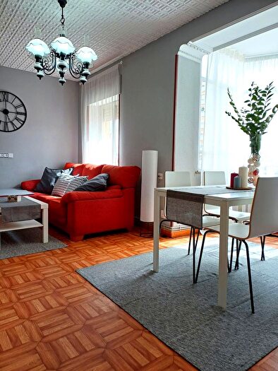 Casas en venta y pisos alquiler - 1