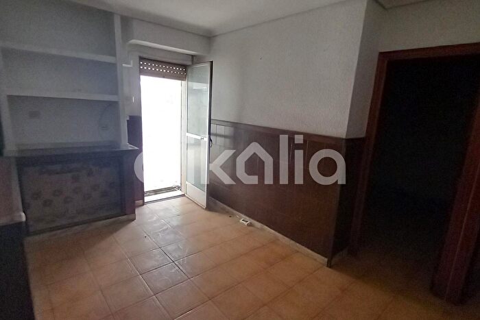 Casas en venta y pisos alquiler - 1