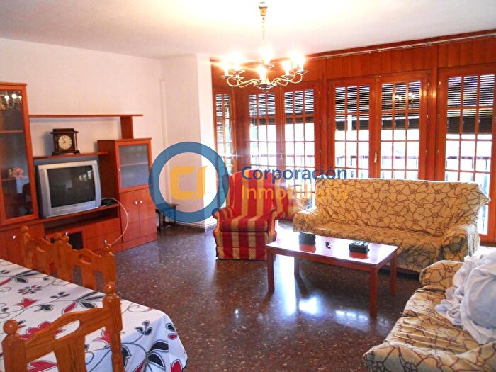Casas en venta y pisos alquiler - 1
