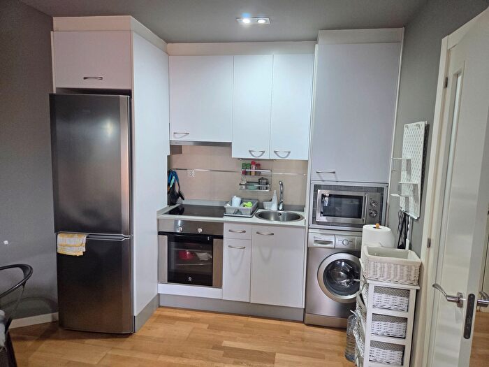 Casas en venta y pisos alquiler - 2
