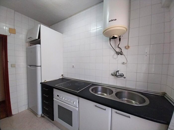 Casas en venta y pisos alquiler - 2