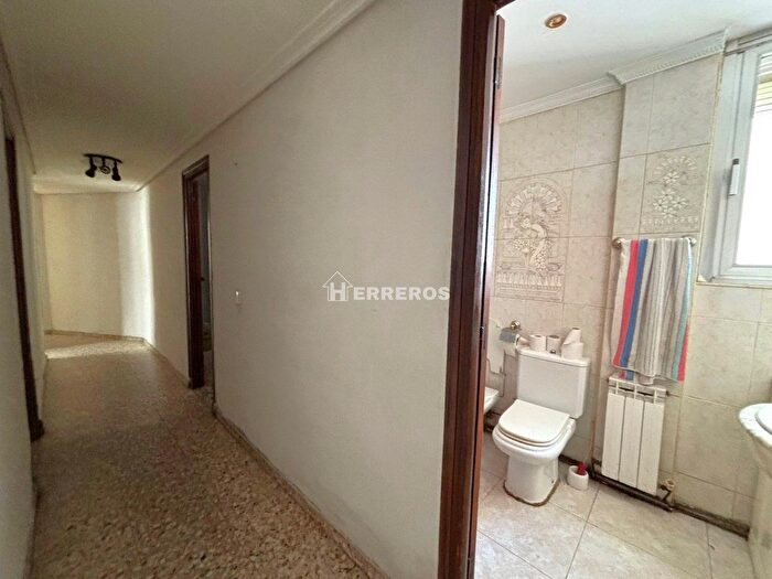 Casas en venta y pisos alquiler - 2