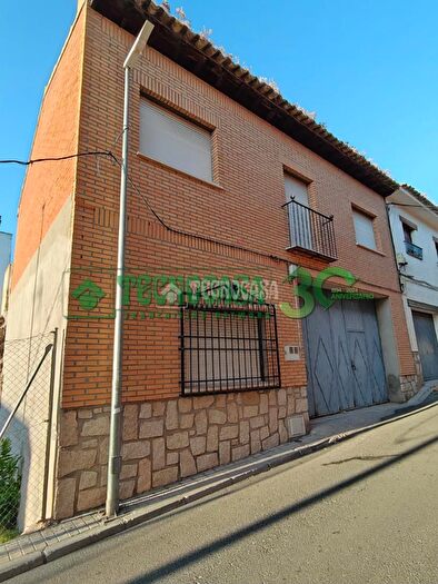 Casas en venta y pisos alquiler - 1