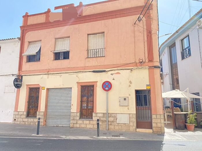 Casas en venta y pisos alquiler - 1
