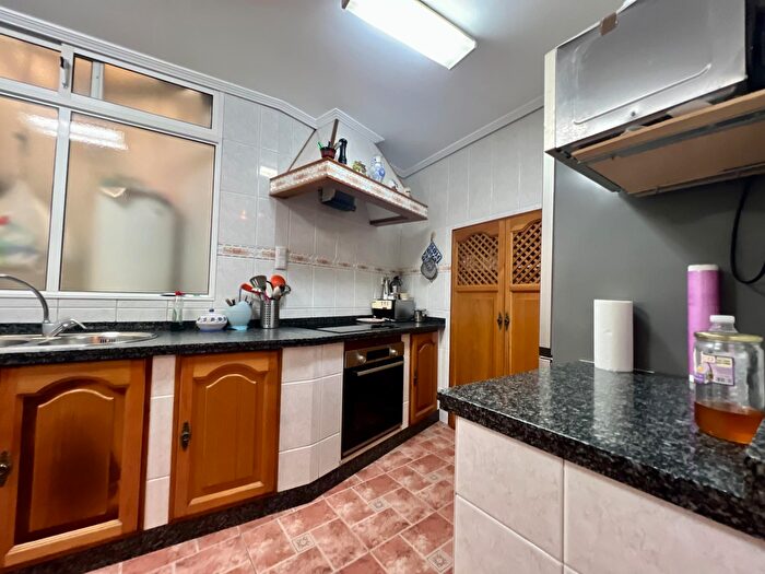 Casas en venta y pisos alquiler - 2