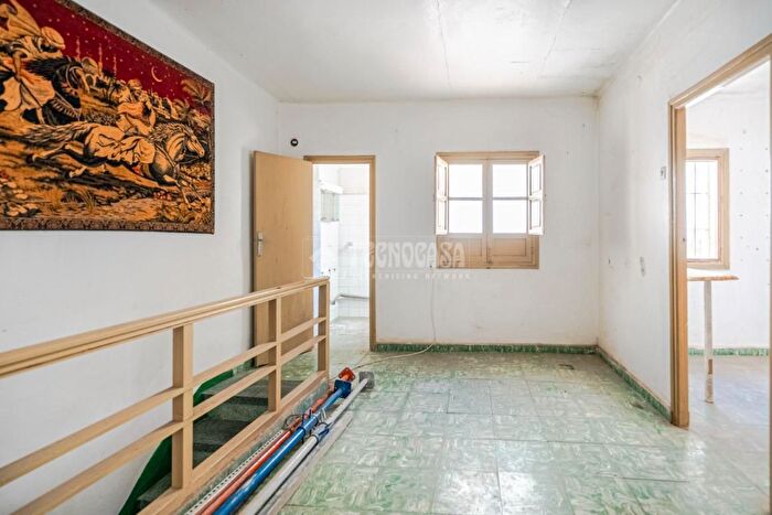 Casas en venta y pisos alquiler - 3